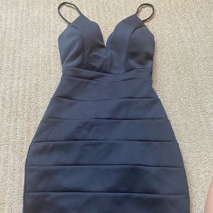 black dress bodycon